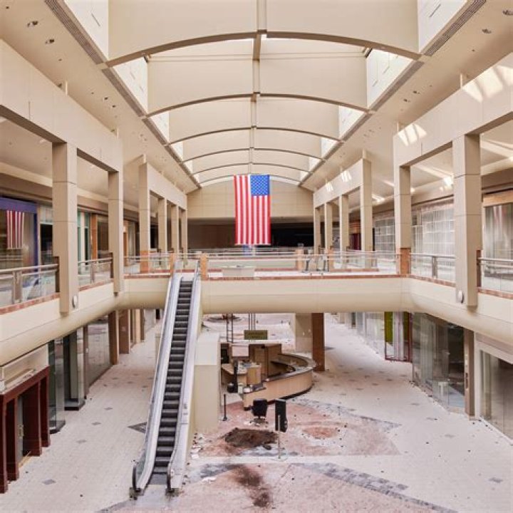 Are malls dying in America
