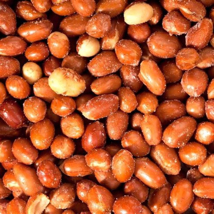 Are roasted peanuts a healthy snack
