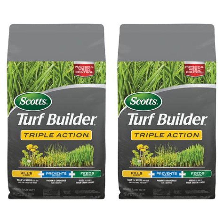 Can I use Scotts Turf Builder in the summer