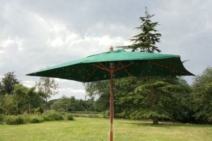 Can parasols be used for rain