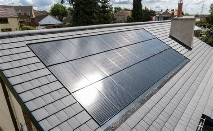 Can solar panels be used indoors?