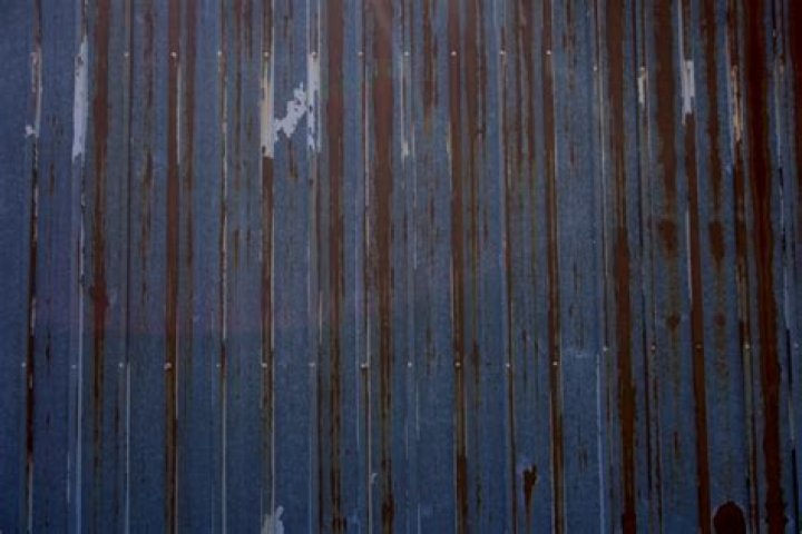 Can you paint metal siding?