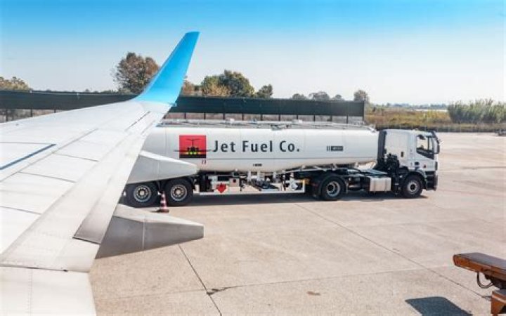 Can you put jet fuel in a diesel truck