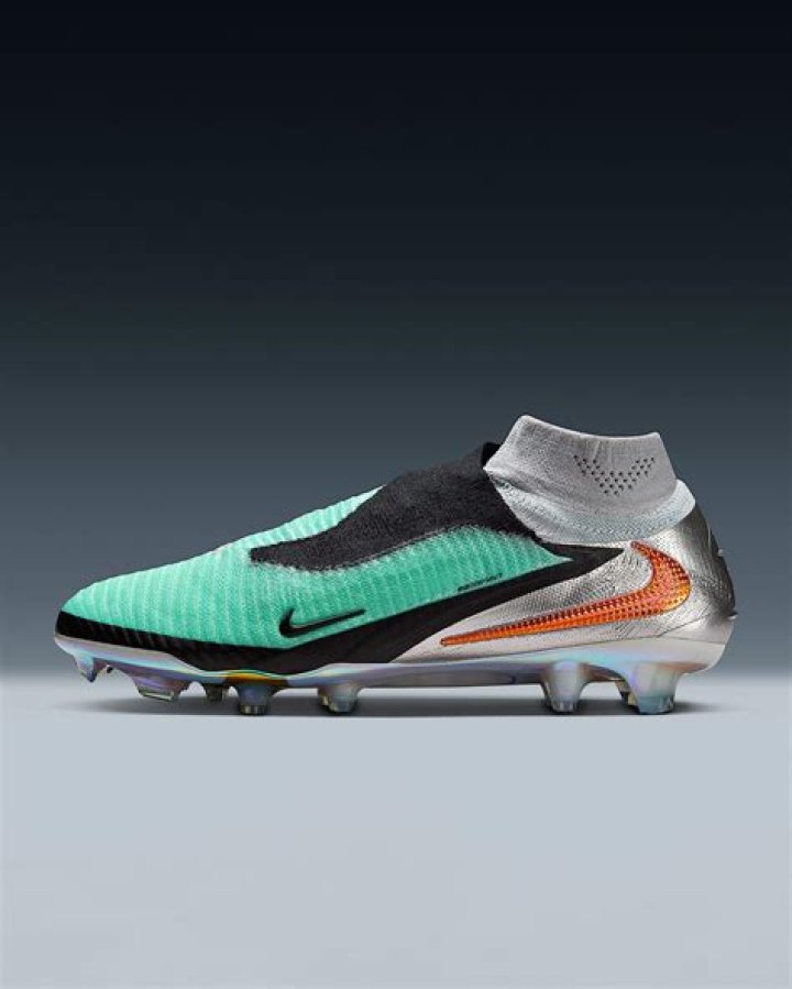 Can you use FG cleats on turf?
