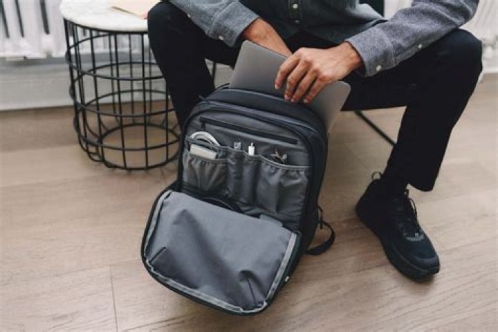 Can you wear a backpack into Walmart?