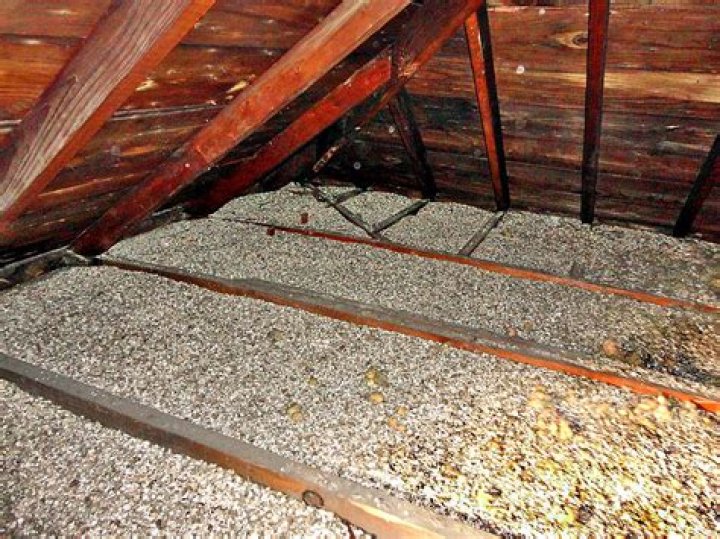 Does blown in insulation contain asbestos