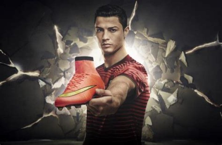 Does Ronaldo have a lifetime contract with Nike?