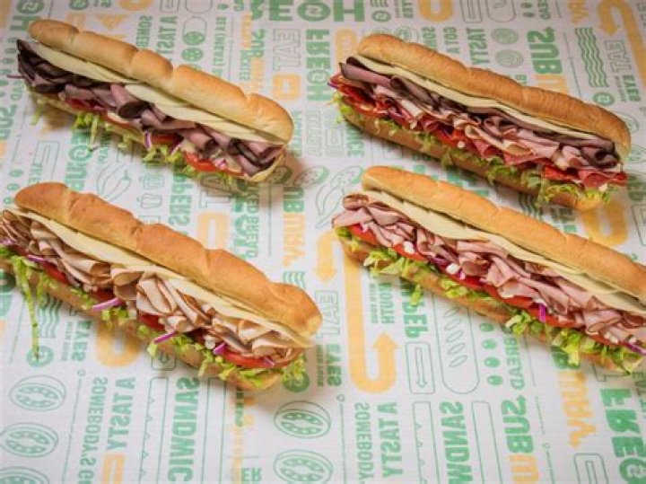 Does subway take Amex?