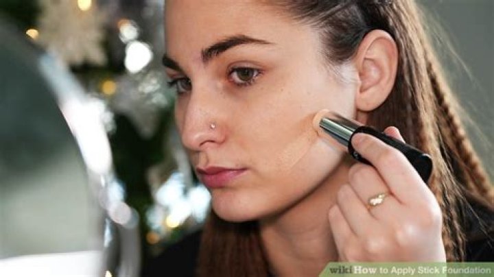 How do you apply stick foundation for beginners?