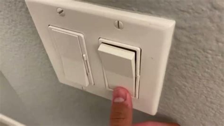 How do you change a flat light switch?
