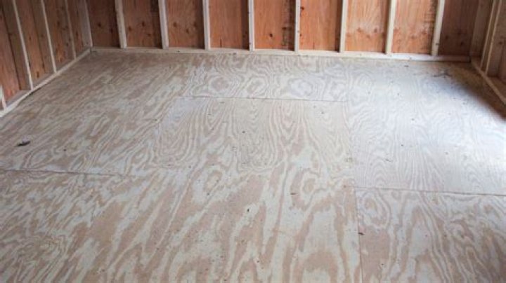 How do you cover plywood with carpet?