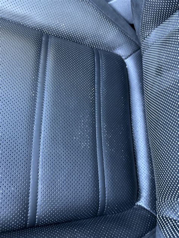 How do you get dirt out of light jeans?