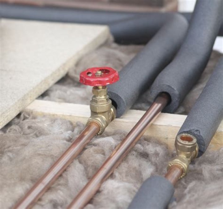 How do you insulate copper water pipes