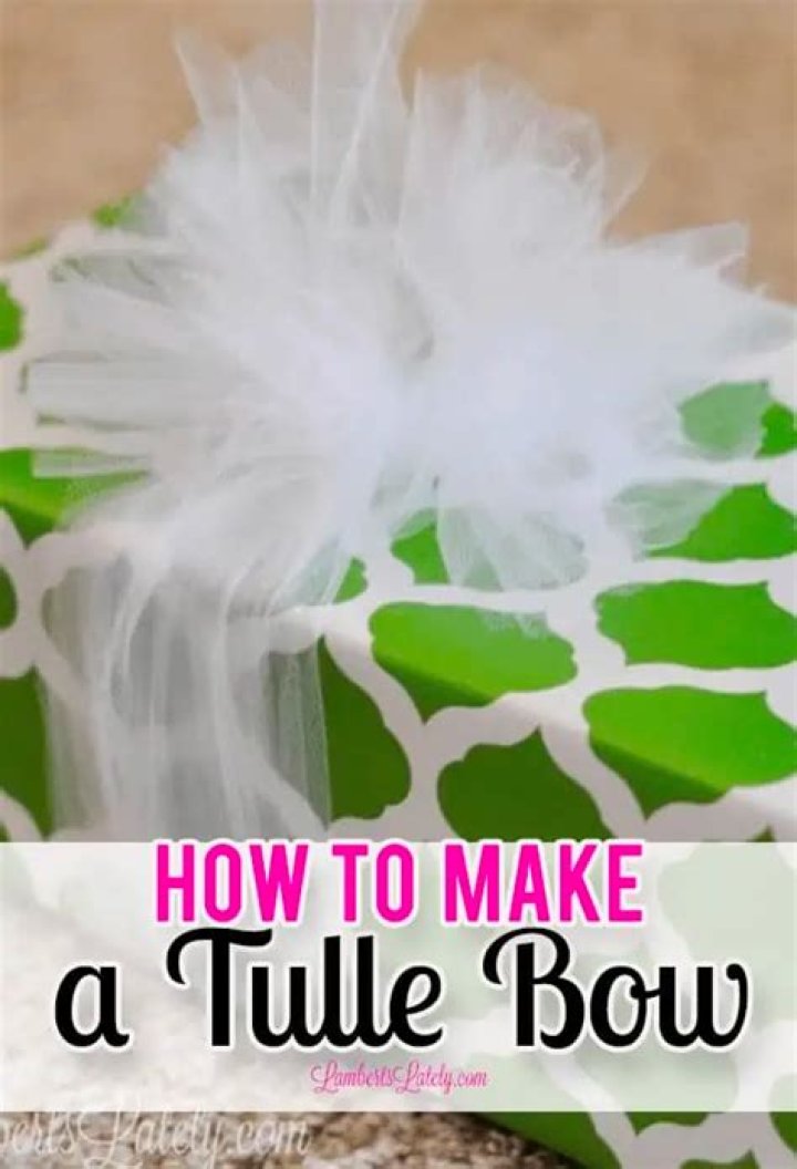 How do you make a tulle swag