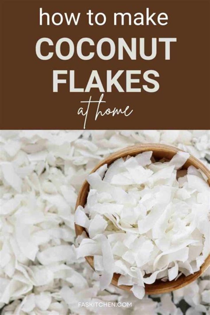 How do you make coconut oil from coconut flakes?