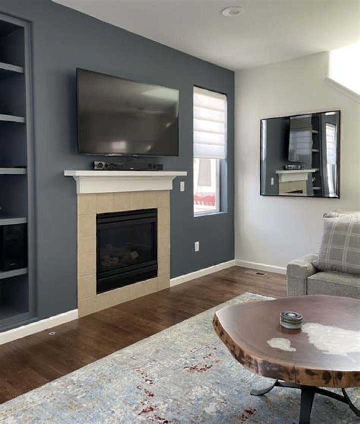 How do you paint a living room with an accent wall