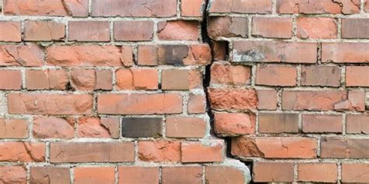 How do you Replaster a damaged wall?