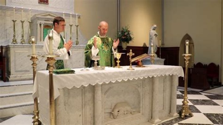 How do you stand at the altar