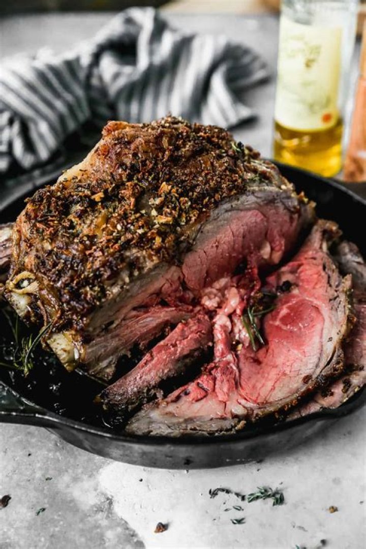How do you tie and bone prime rib?