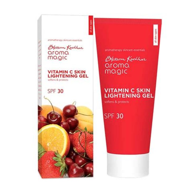 How do you use Aroma Magic vitamin C skin lightening gel?