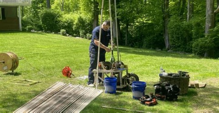 How long does a submersible well pump last