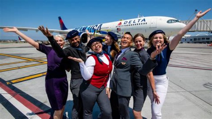 How many weeks is Delta flight attendant training