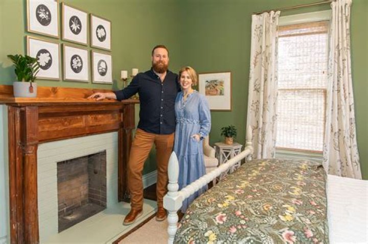 Is Divine Design still on HGTV?