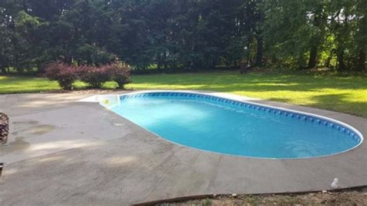 Is painting your pool a good idea