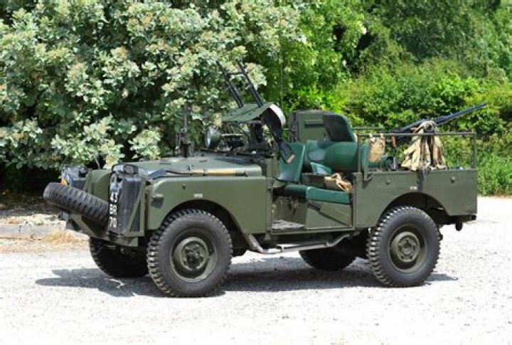 Were Land Rovers used in ww2