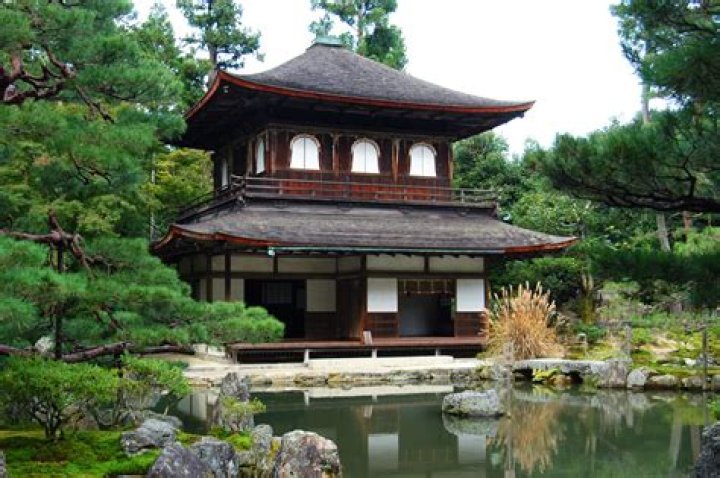 What are the buildings in Japan called