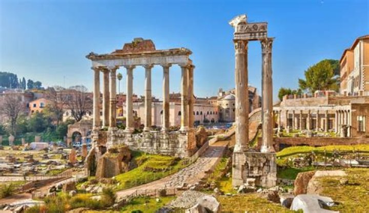 What are the ruins in Rome called?