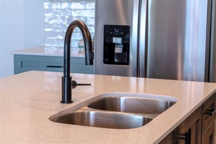 What color faucet goes with a stainless steel sink