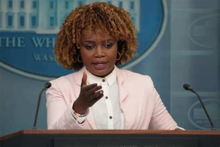 What duties does the presidents press secretary have how does the press secretarys role shape the relationship between the presidency and the press