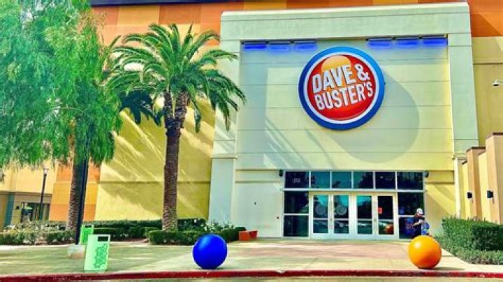 What games does Dave and Busters have?