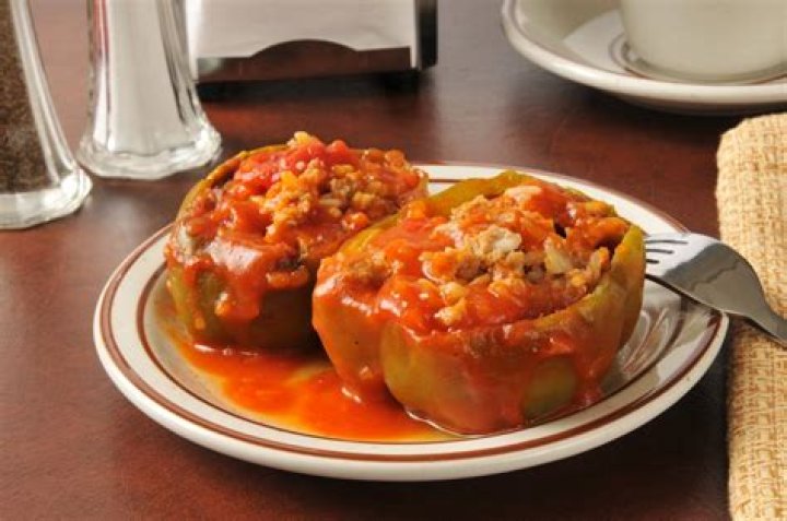 What is a good side dish with stuffed peppers