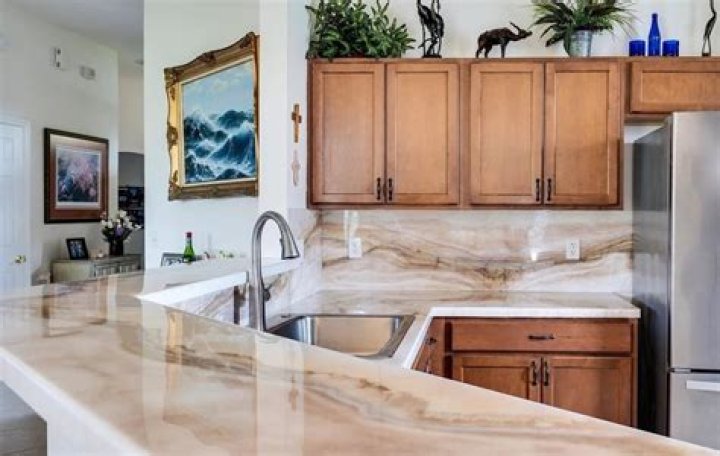 What is an epoxy countertop