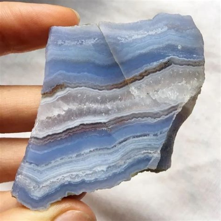 What is blue lace agate good for