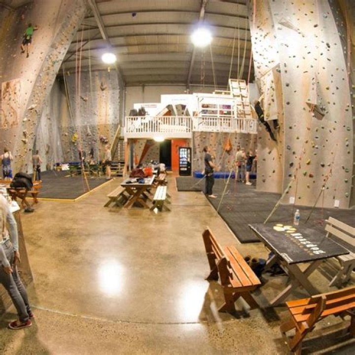 What is hangdog climbing