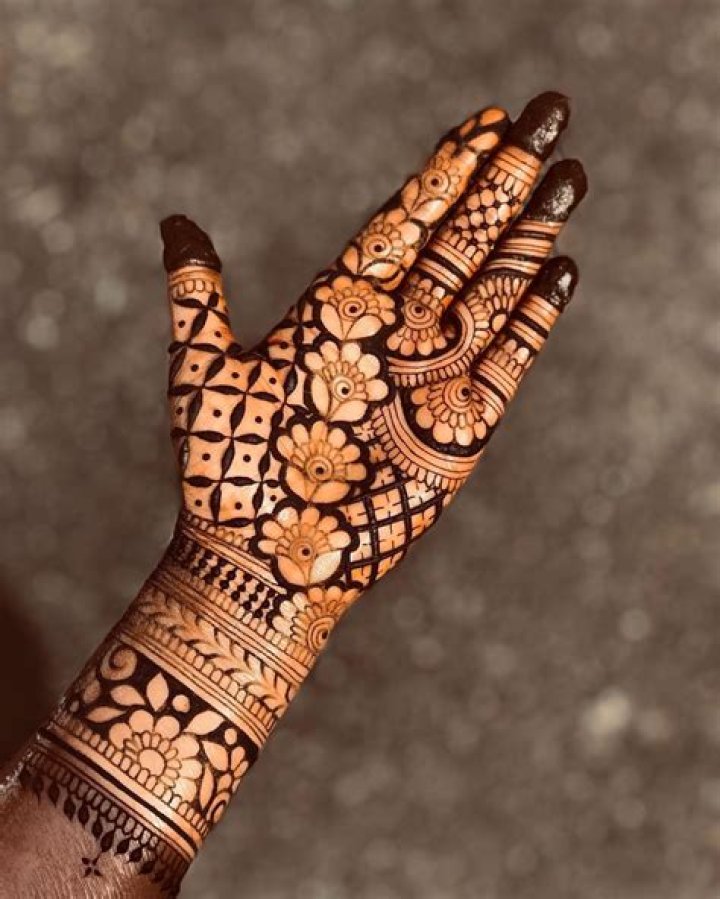 What is Kali Mehendi?