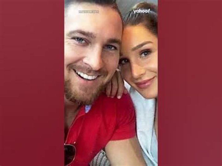 What is Kayla Itsines net worth?