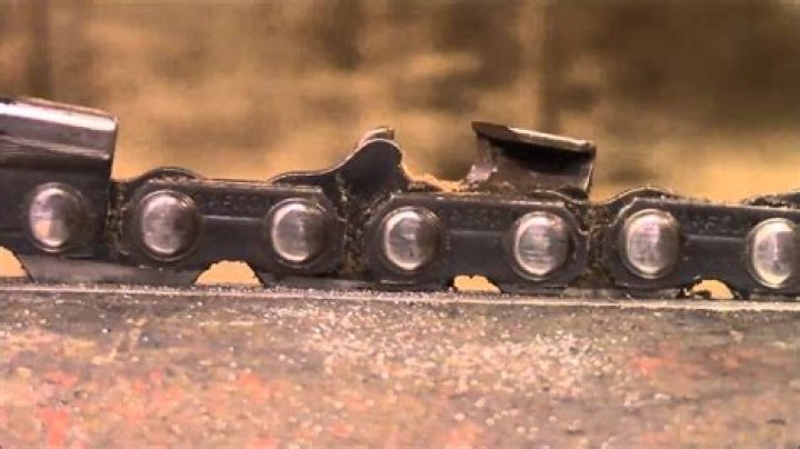 What is the depth gauge on a chainsaw chain