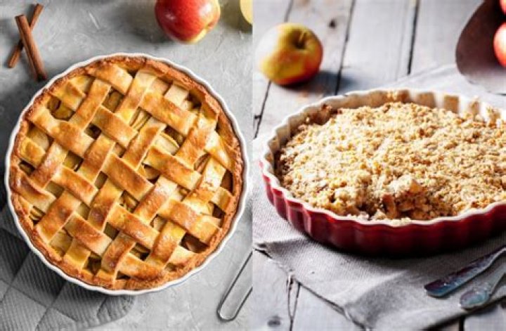 What is the difference between apple tart and apple pie?