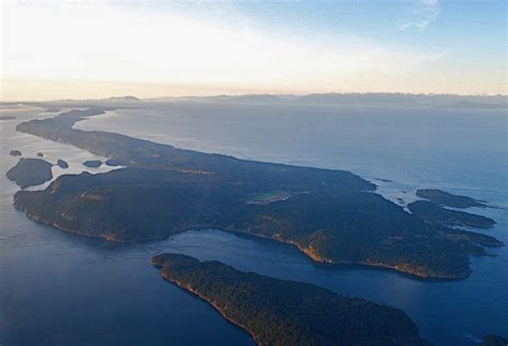What is the population of Galiano Island