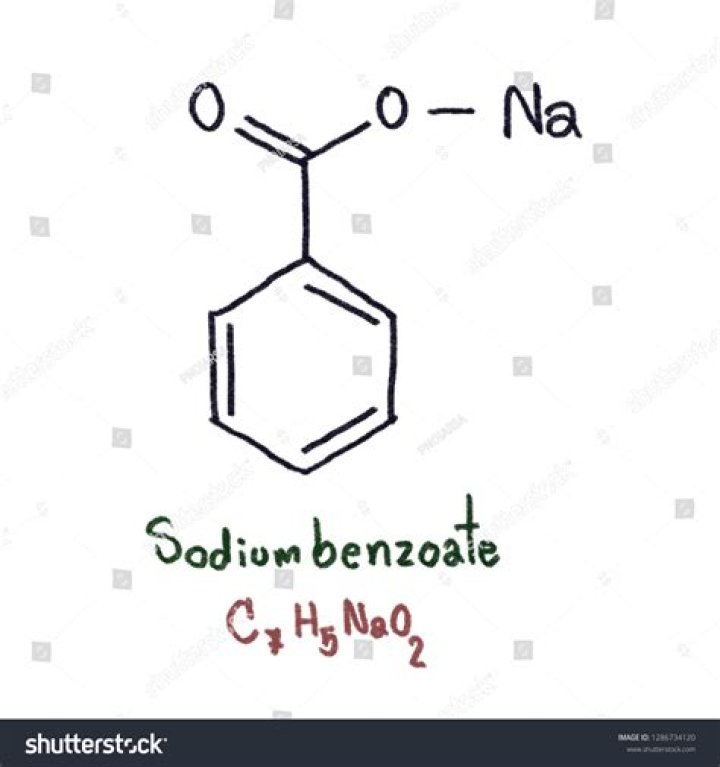 What is the structure of sodium benzoate