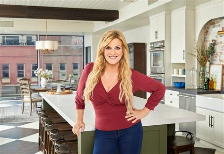 What is Trisha Yearwoods cooking show called