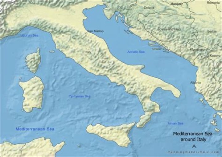 What oceans are near Italy?
