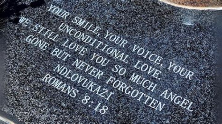 When was an Arundel Tomb written