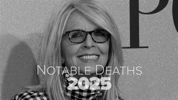 Who dies in the Mockingjay