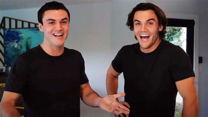Who is the Dolan twins dad