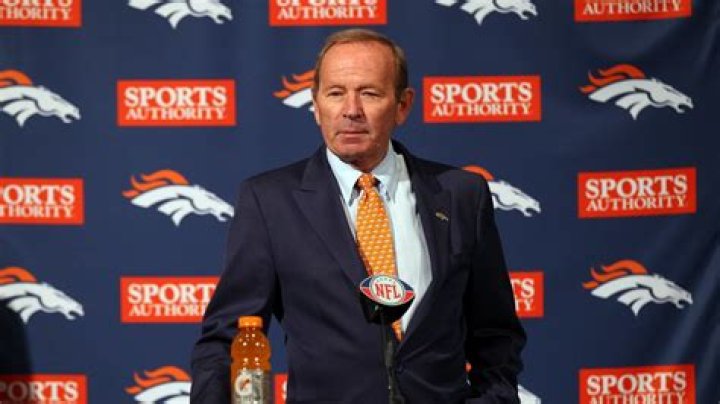 Who is the poorest NFL owner?
